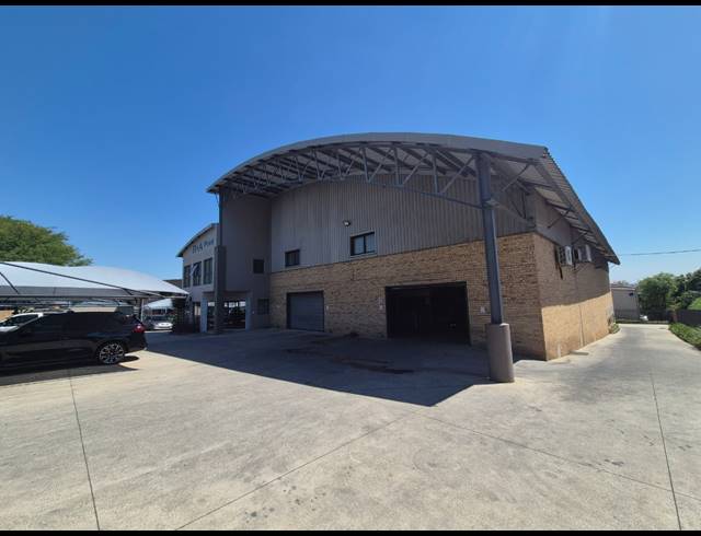 1,659M² WAREHOUSE TO LET IN LONGMEADOW